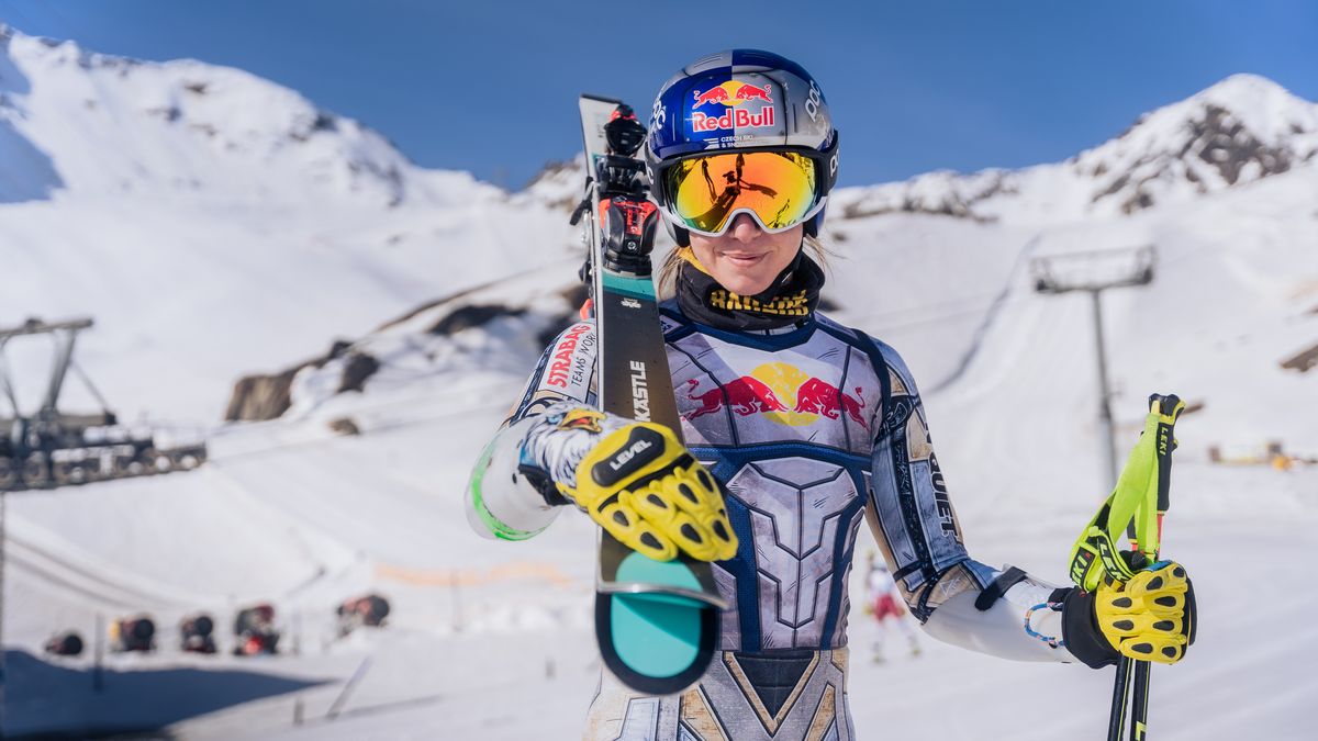 Ester Ledecká chce na lyžích zabojovat o malé křišťálové glóby